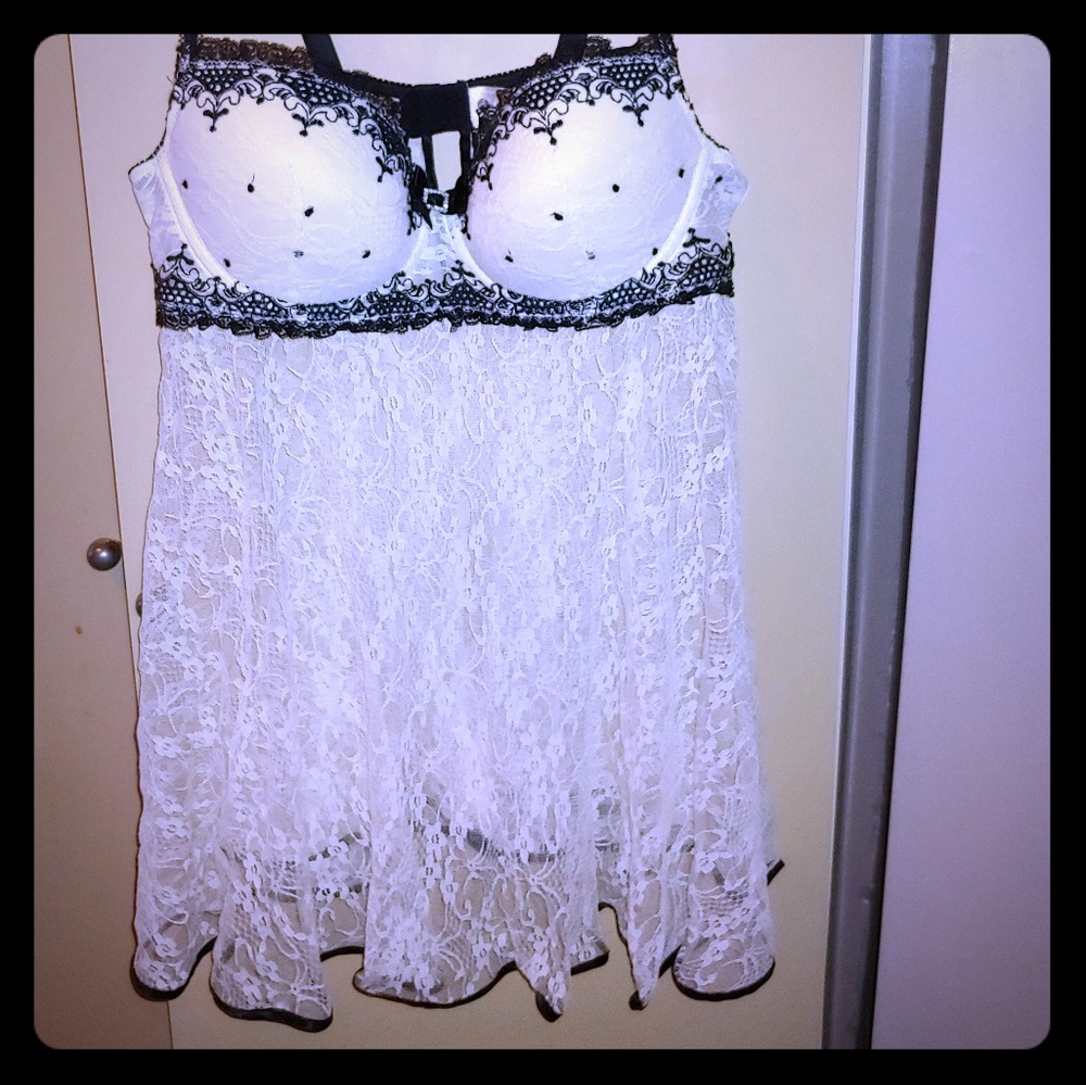 NWOT Beautiful baby doll lace lingerie
